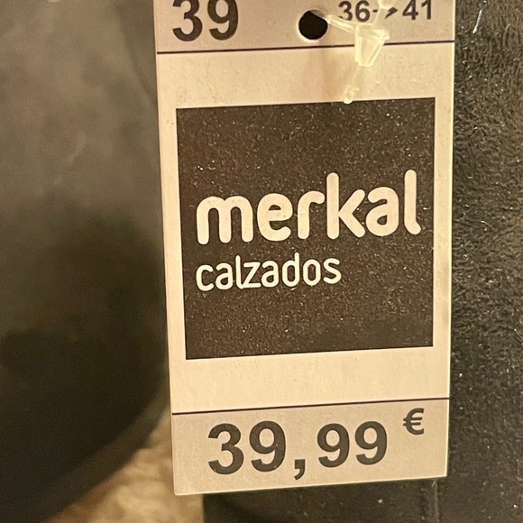 Black synthetic suede Western style ankle boots. NWT Size 39 - Picture 9 of 9